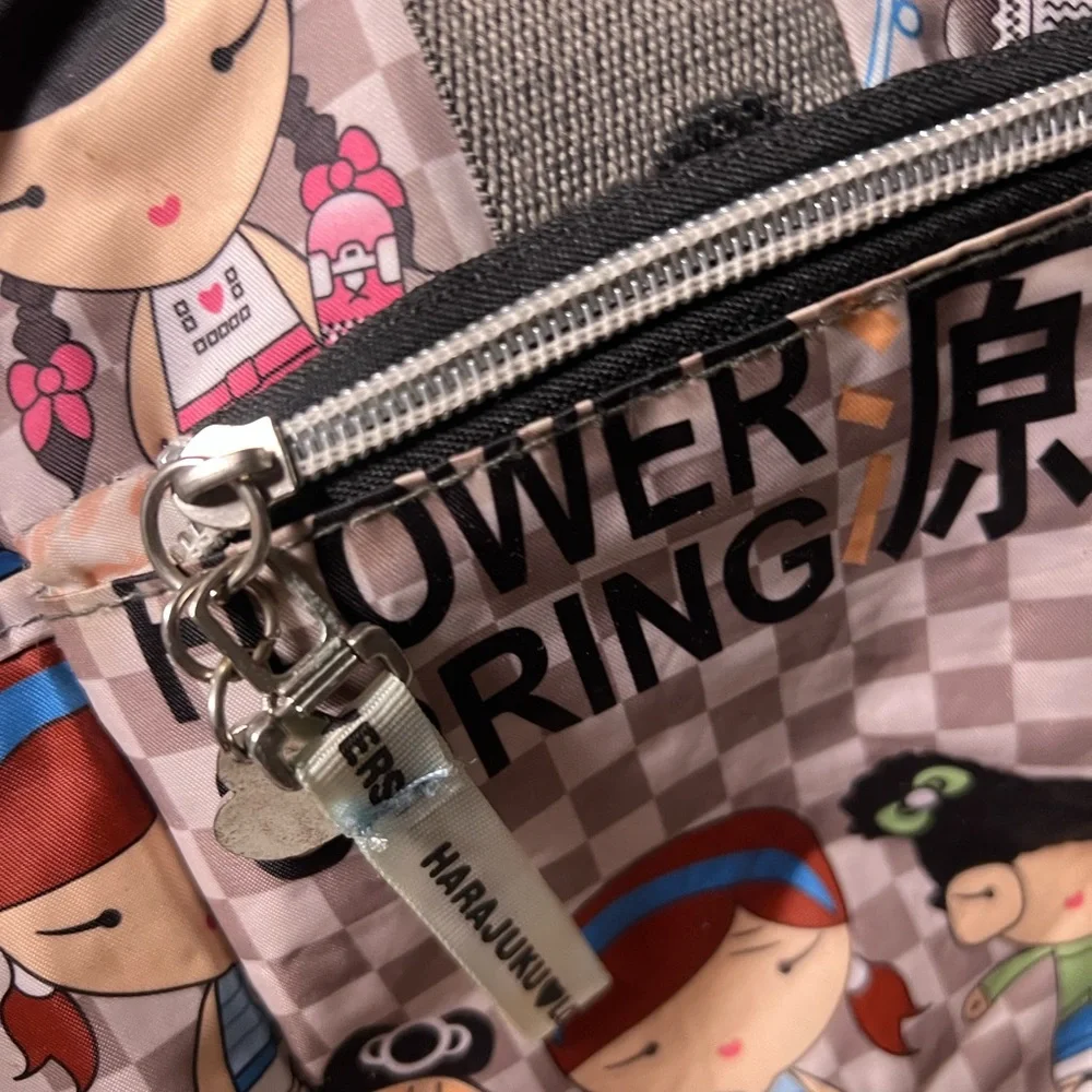 Harajuku Lovers Flower Spring Travel Tote - Picture 8 of 8